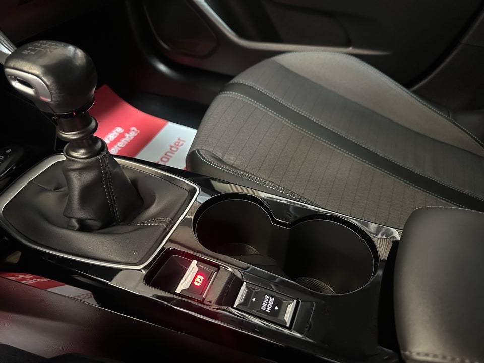 Peugeot 208 1,2 PureTech 100 Allure 5d
