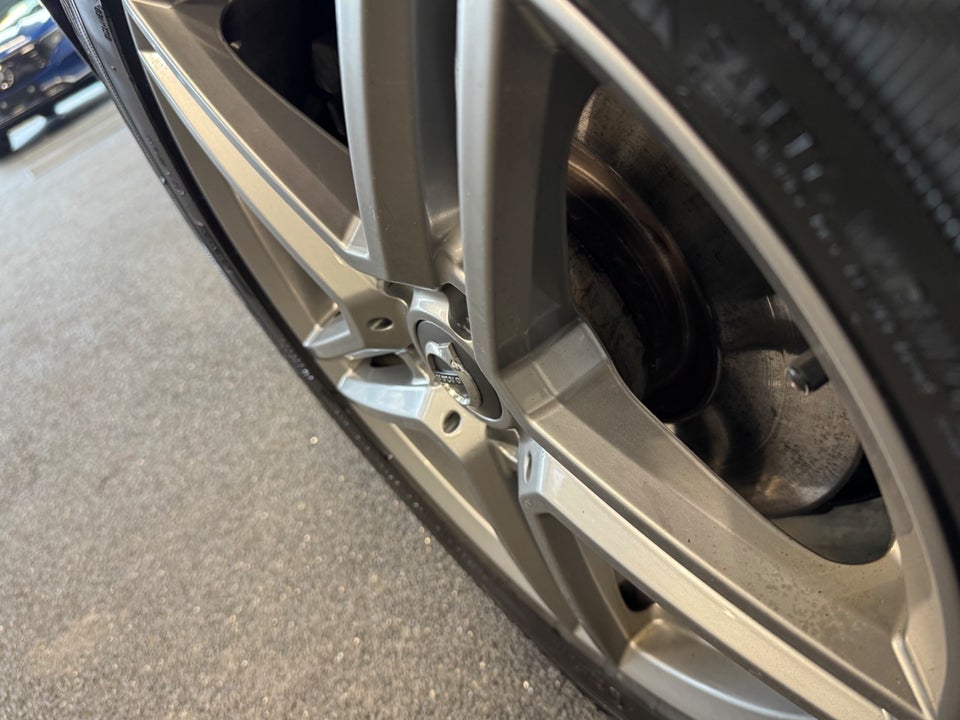 Volvo XC60 2,0 D4 200 Inscription aut. 5d