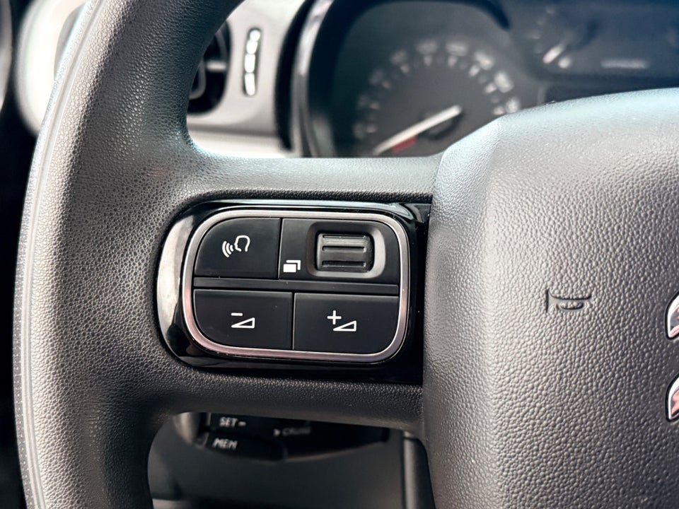 Citroën C3 1,2 PureTech 83 Shine 5d