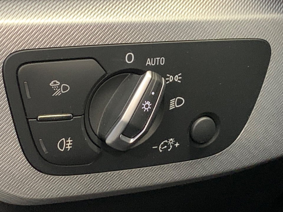 Audi A4 40 TFSi Sport Prestige Tour Avant S-tr. 5d