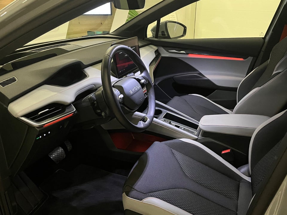 Skoda Enyaq 85 iV Advanced 5d