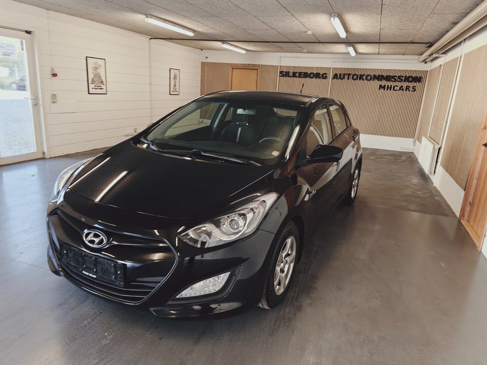 Hyundai i30 1,6 CRDi 110 Style Eco 5d