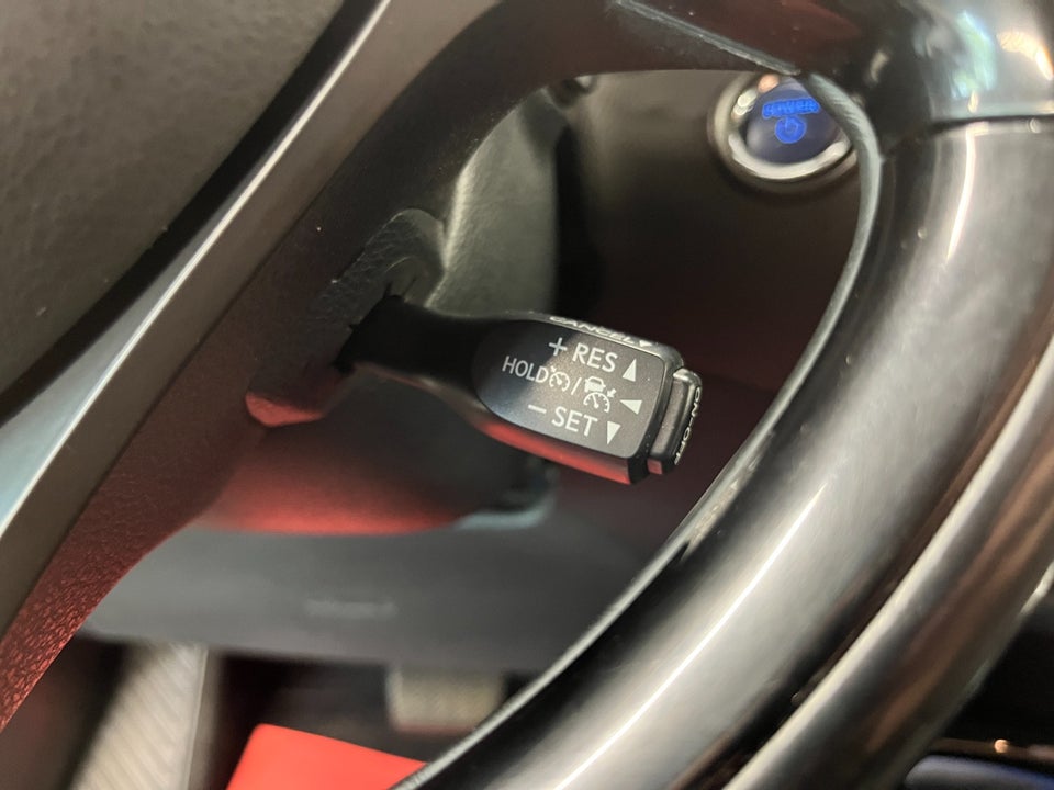 Toyota C-HR 1,8 Hybrid C-ENTER CVT 5d