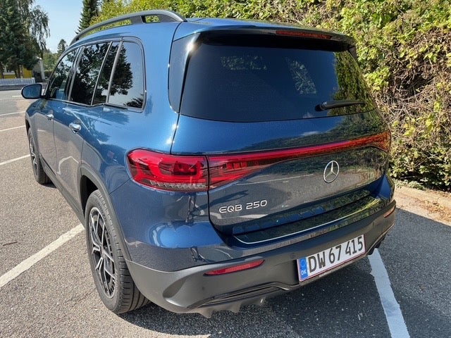 Mercedes EQB250 AMG Line 5d