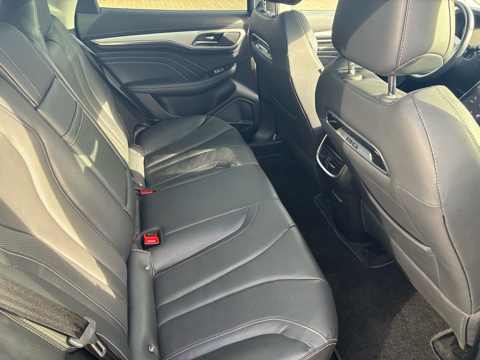 MG Marvel R Luxury 5d