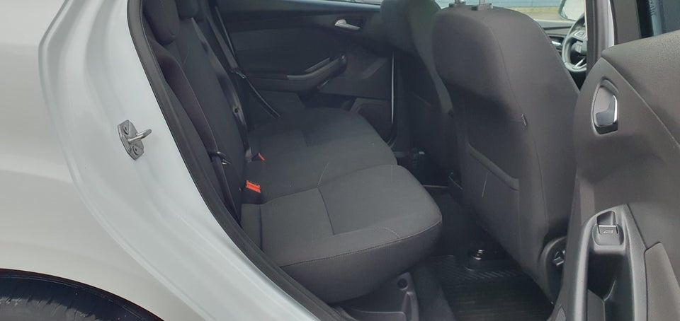 Ford Focus 1,0 SCTi 125 Business stc. 5d