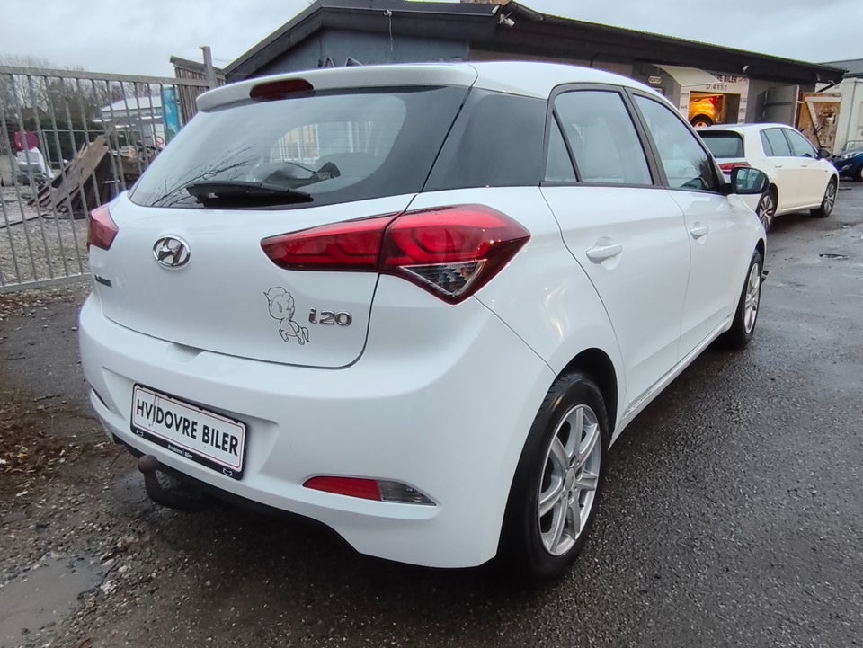 Hyundai i20 1,25 Passion 5d