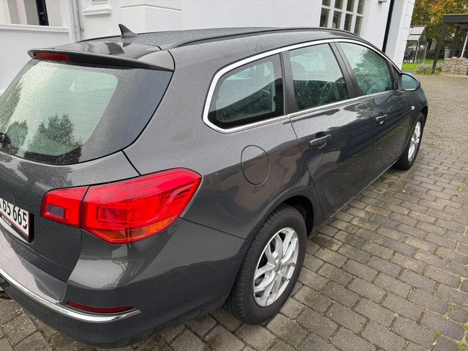 Opel Astra 1,6 CDTi 110 Sport Sports Tourer eco 5d