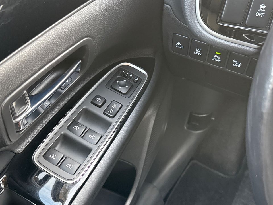 Mitsubishi Outlander 2,4 PHEV Intense CVT 4WD 5d