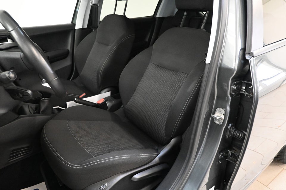 Peugeot 208 1,2 VTi 82 Envy 5d