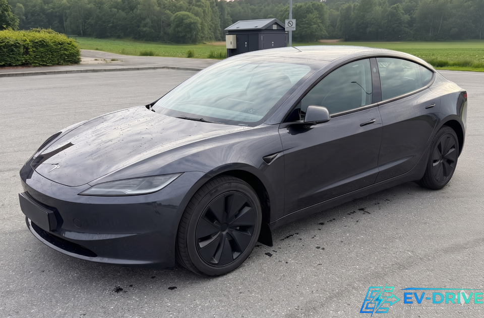 Tesla Model 3 RWD 4d