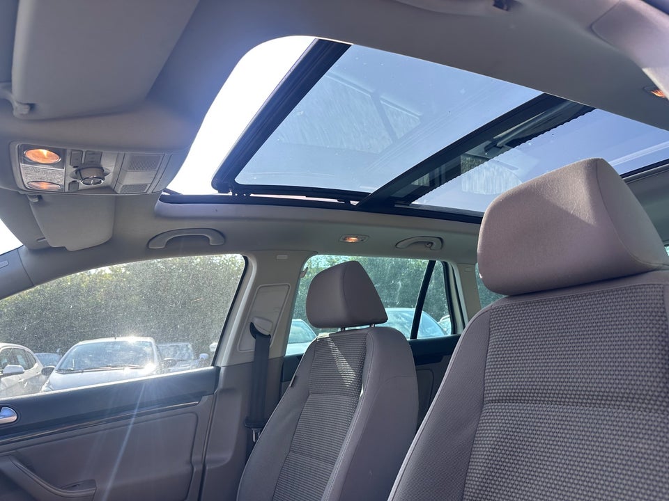 VW Golf VI 2,0 TDi 140 Highline Variant DSG 5d