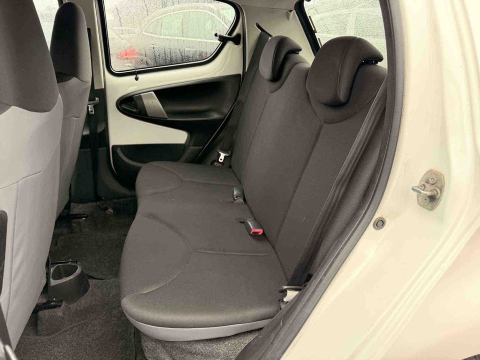 Toyota Aygo 1,0 Plus 5d