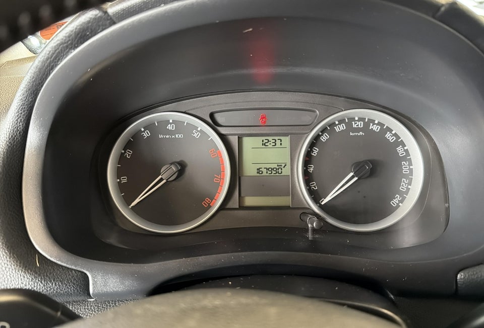 Skoda Roomster 1,6 16V Sport aut. 5d