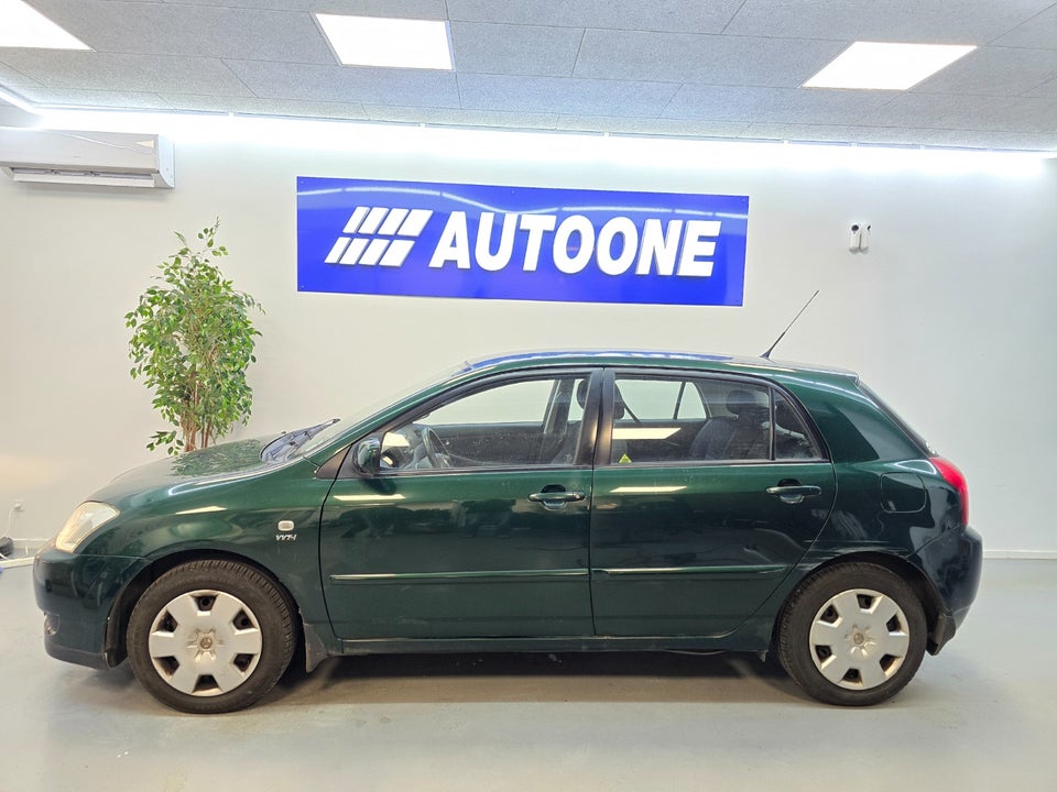 Toyota Corolla 1,6 Terra 5d