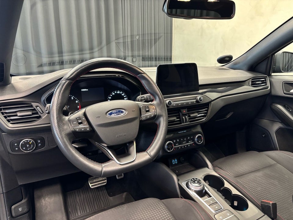 Ford Focus 1,0 EcoBoost mHEV ST-Line 5d