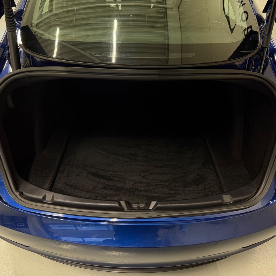 Tesla Model 3 Long Range AWD 4d