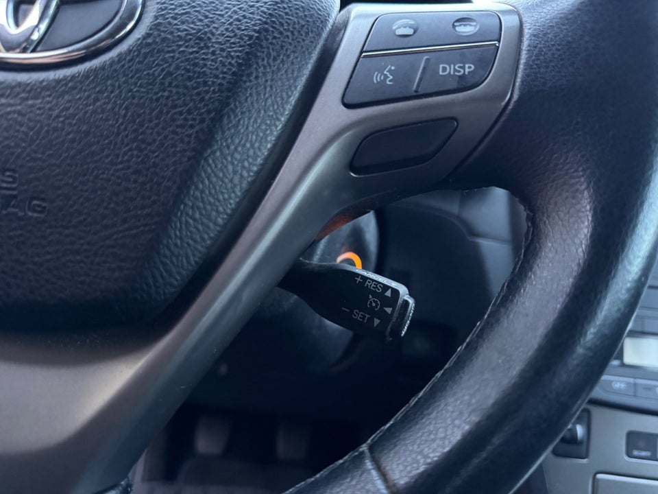 Toyota Avensis 1,8 VVT-i T2 stc. 5d