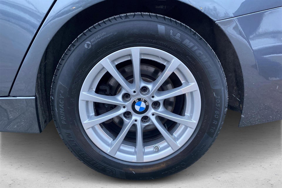 BMW 320d 2,0 Touring aut. 5d