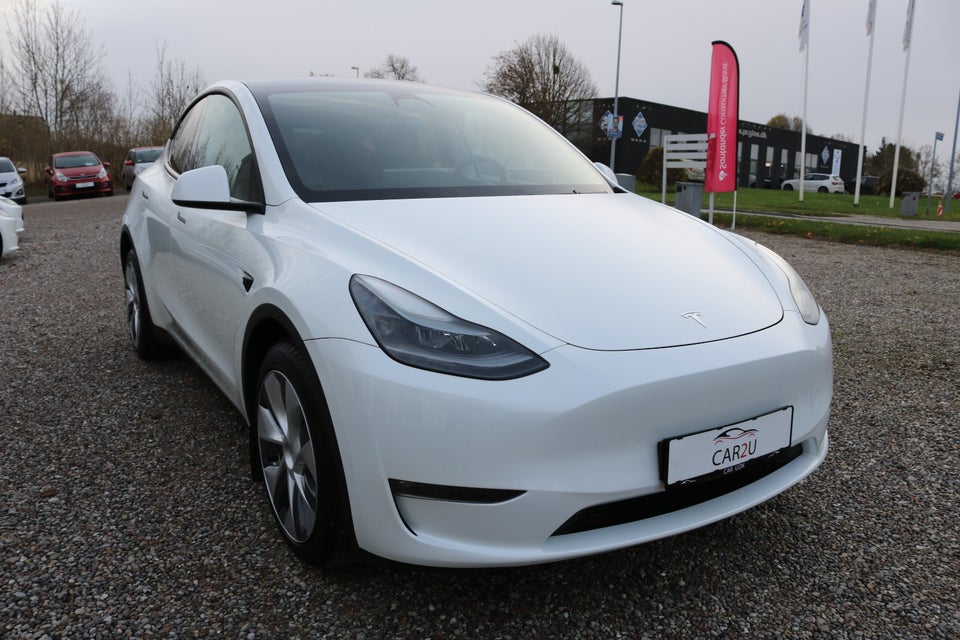 Tesla Model Y Long Range AWD 5d
