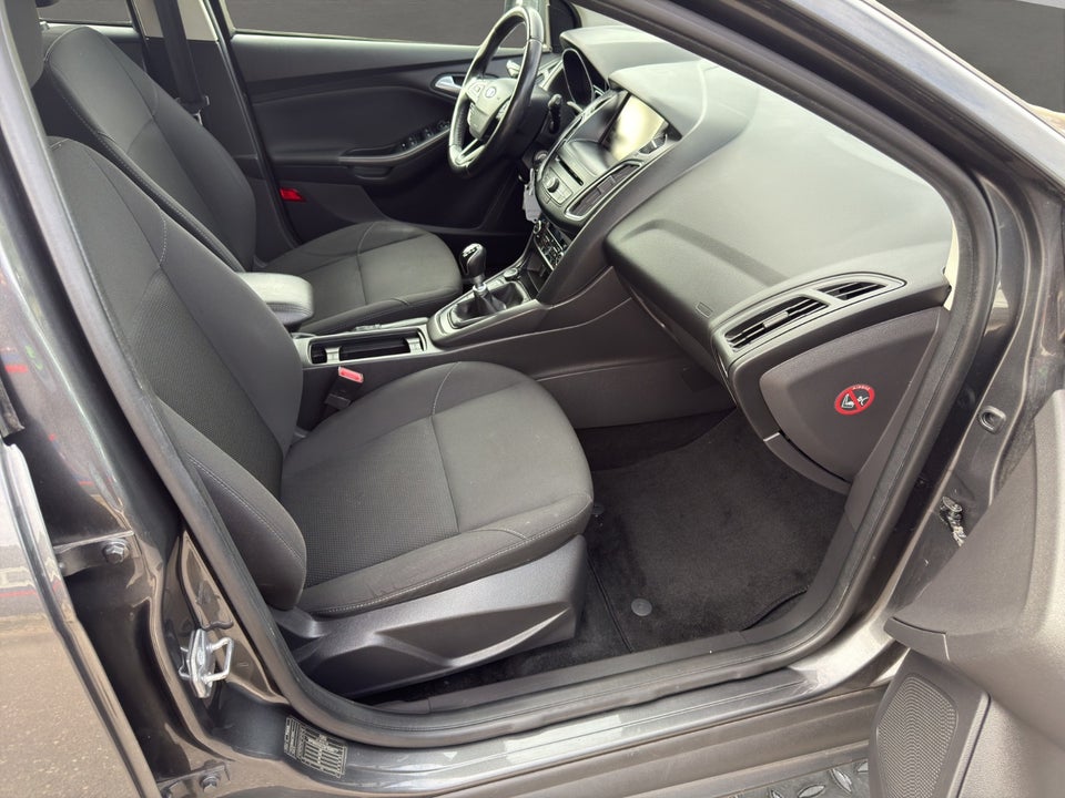 Ford Focus 1,0 SCTi 125 Business stc. 5d