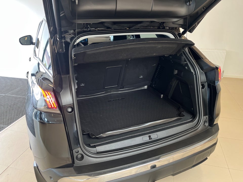Peugeot 3008 1,6 Hybrid First Selection EAT8 5d