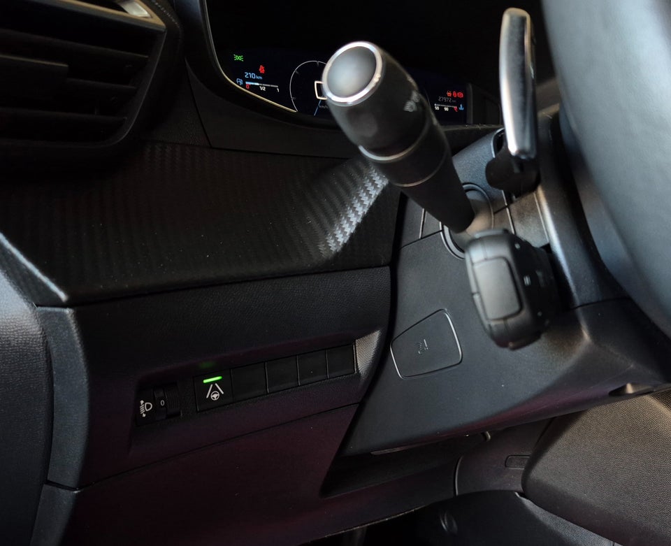 Peugeot 2008 1,2 PureTech 130 Allure EAT8 5d