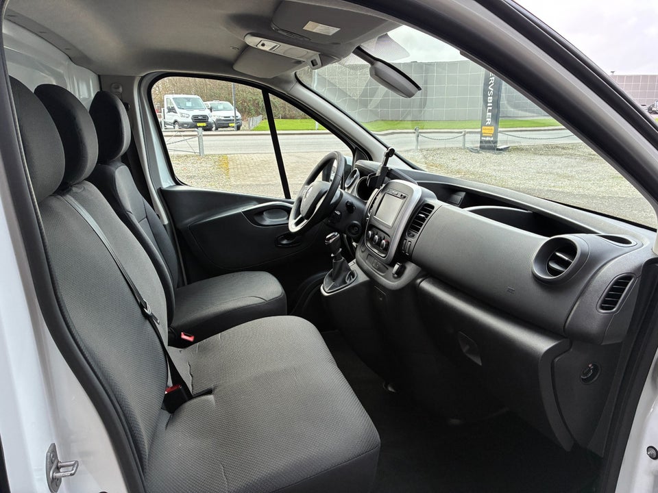 Renault Trafic T29 2,0 dCi 120 L2H1