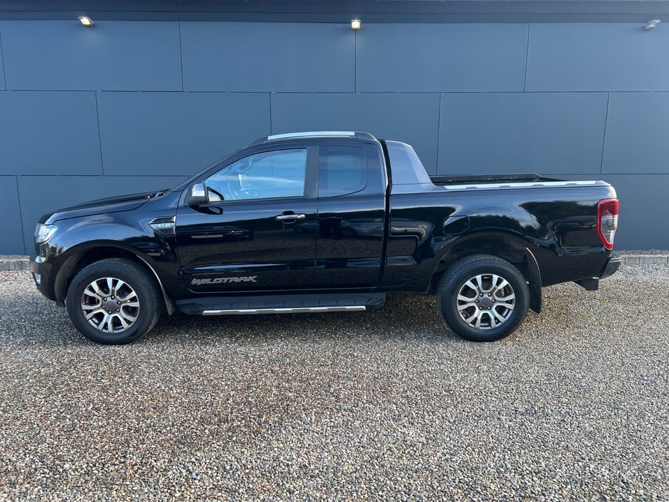 Ford Ranger 3,2 TDCi Db.Kab Wildtrak 4x4 4d
