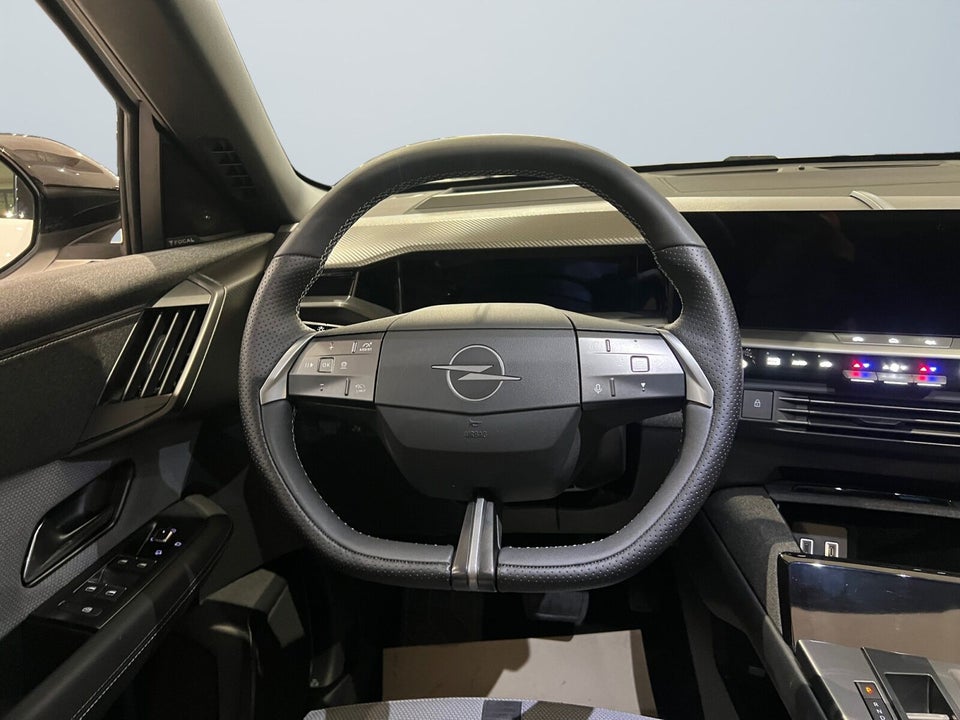 Opel Grandland-e 73 GS Sky 5d