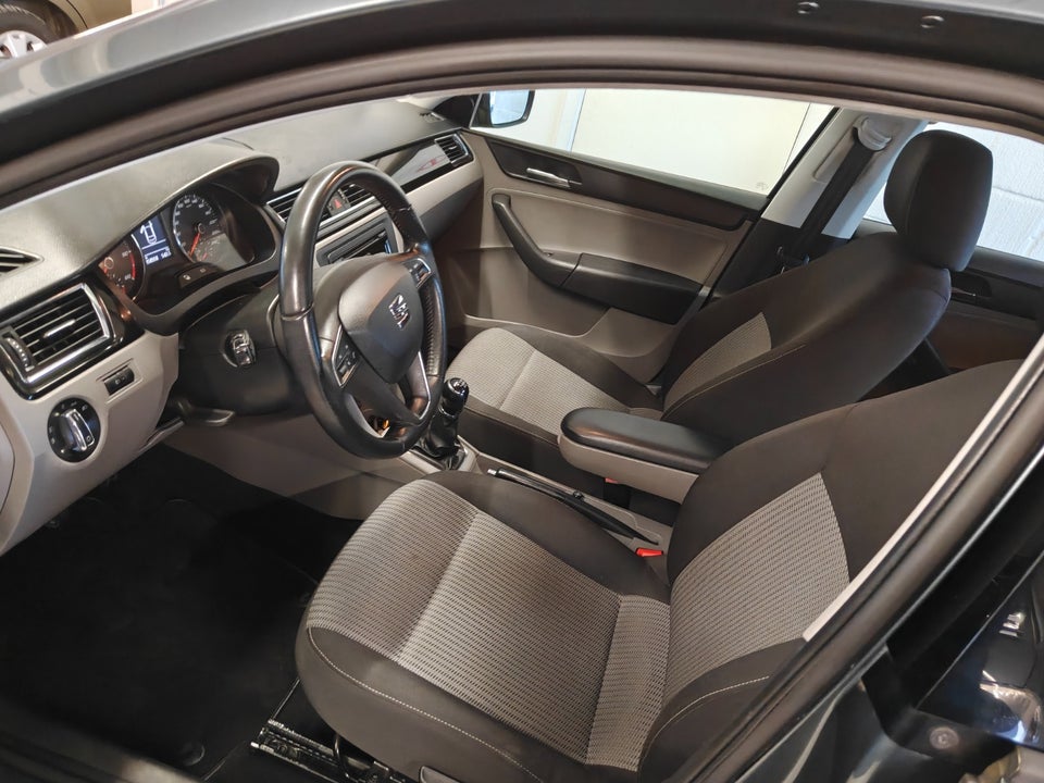 Seat Toledo 1,6 TDi 105 Style 5d