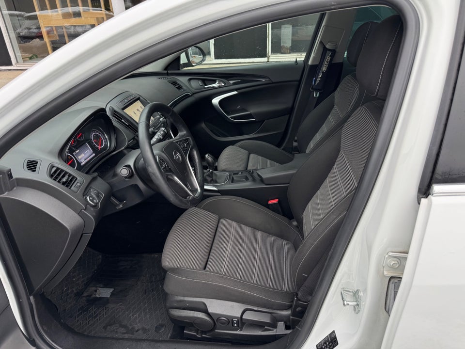 Opel Insignia 1,6 CDTi 136 Cosmo Sports Tourer 5d