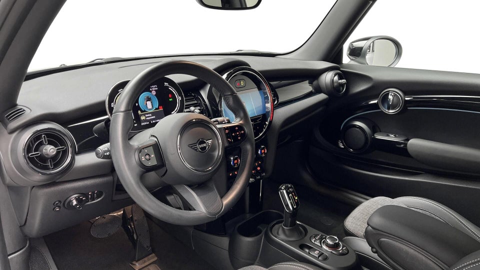 MINI Cooper SE Classic Trim 3d