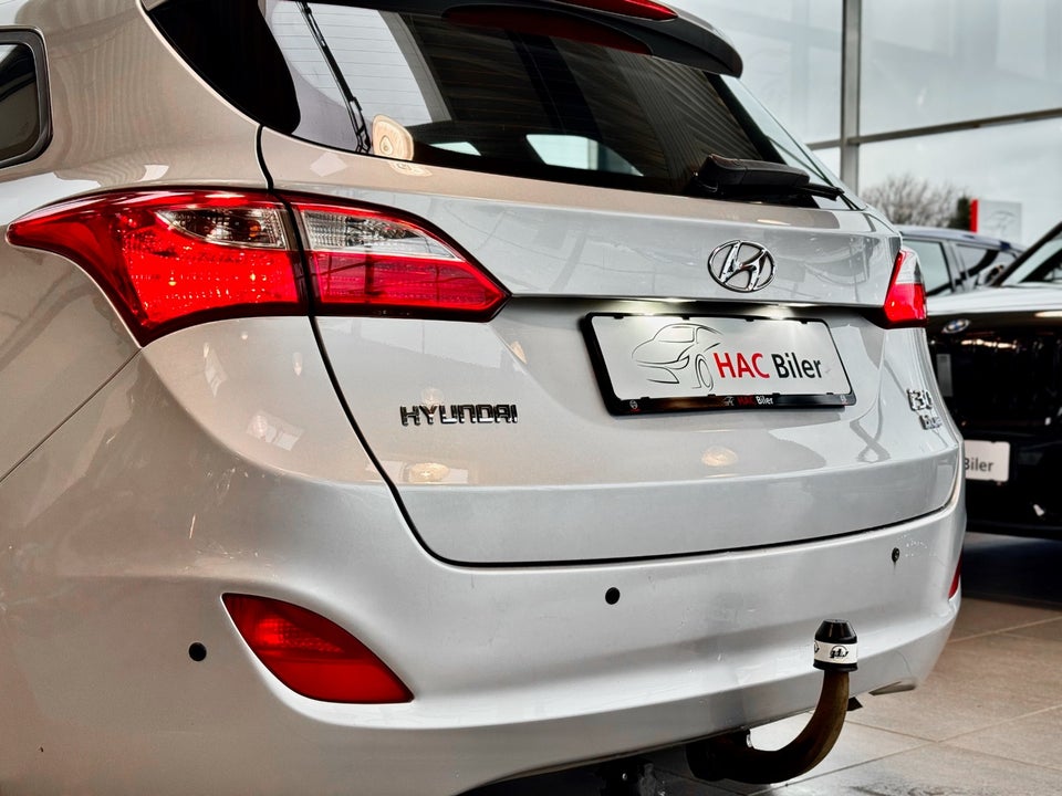 Hyundai i30 1,6 CRDi 110 XTR CW Eco 5d