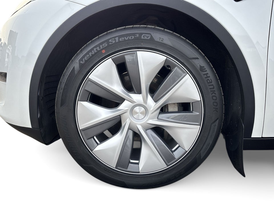 Tesla Model Y Long Range AWD 5d