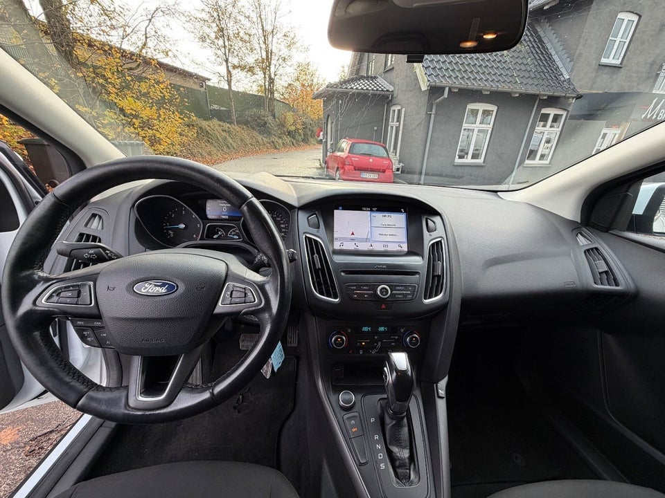 Ford Focus 1,5 TDCi 120 Business stc. aut. Van 5d