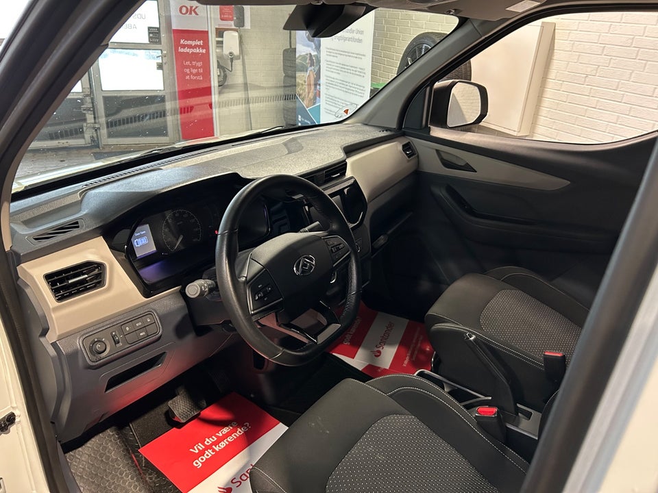 Maxus e-Deliver 3 35 Cargo Van SWB