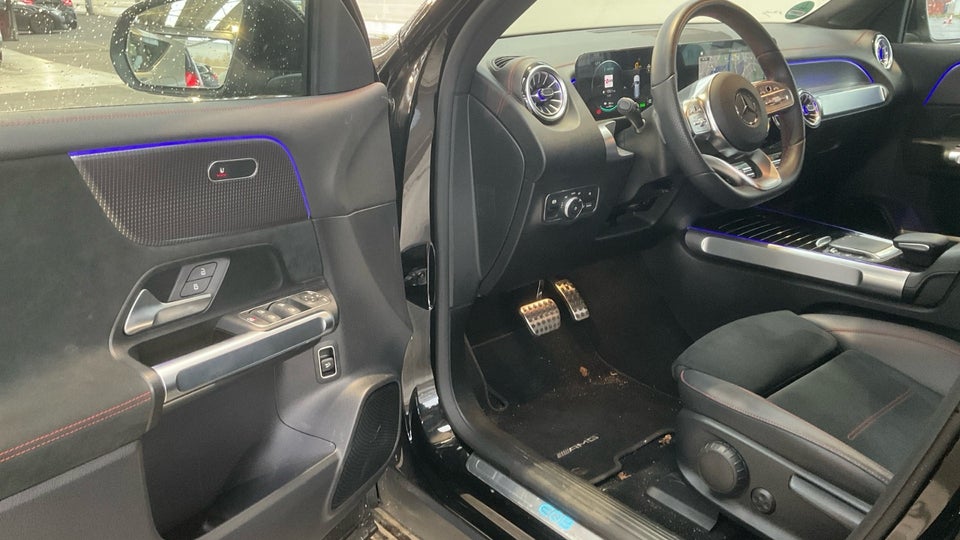 Mercedes EQB250 AMG Line 5d