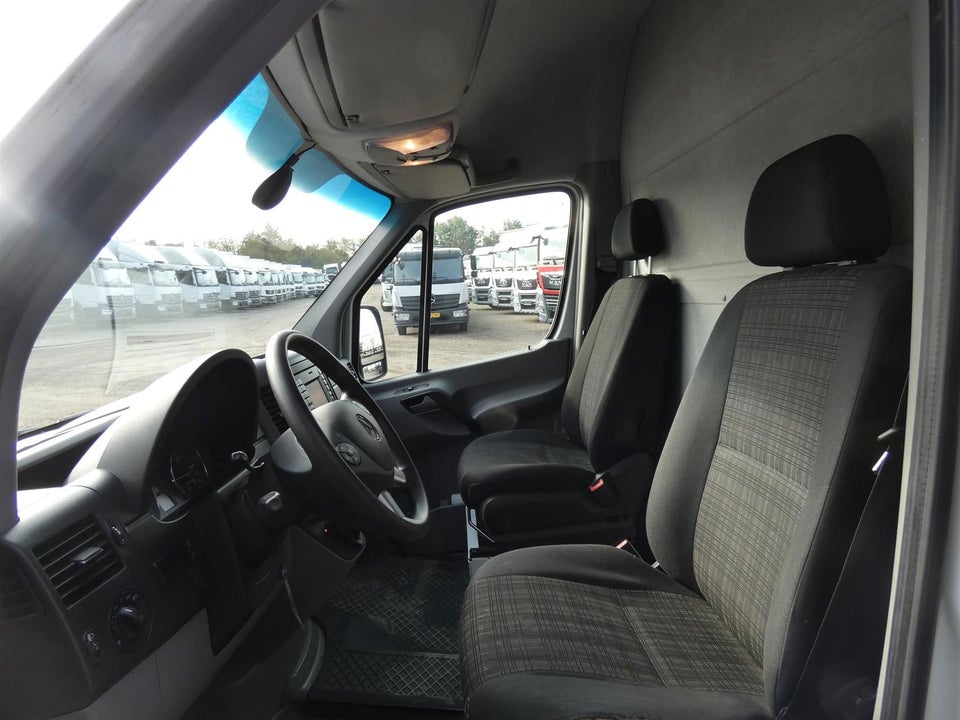 Mercedes Sprinter 316 2,2 CDi R2 Kassevogn aut. 5d