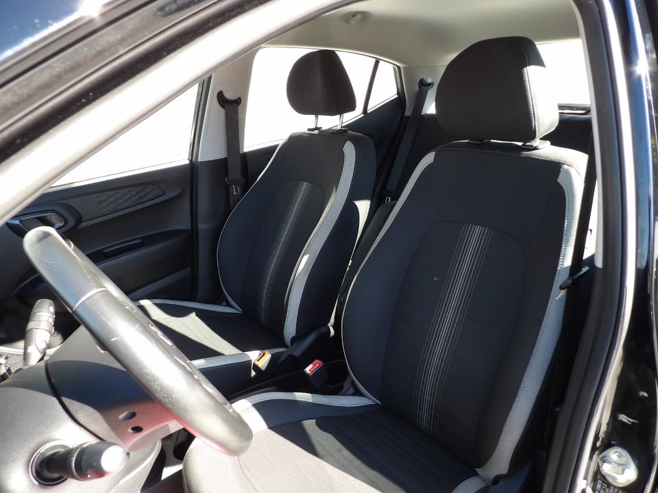 Hyundai i10 1,0 MPi Essential 5d