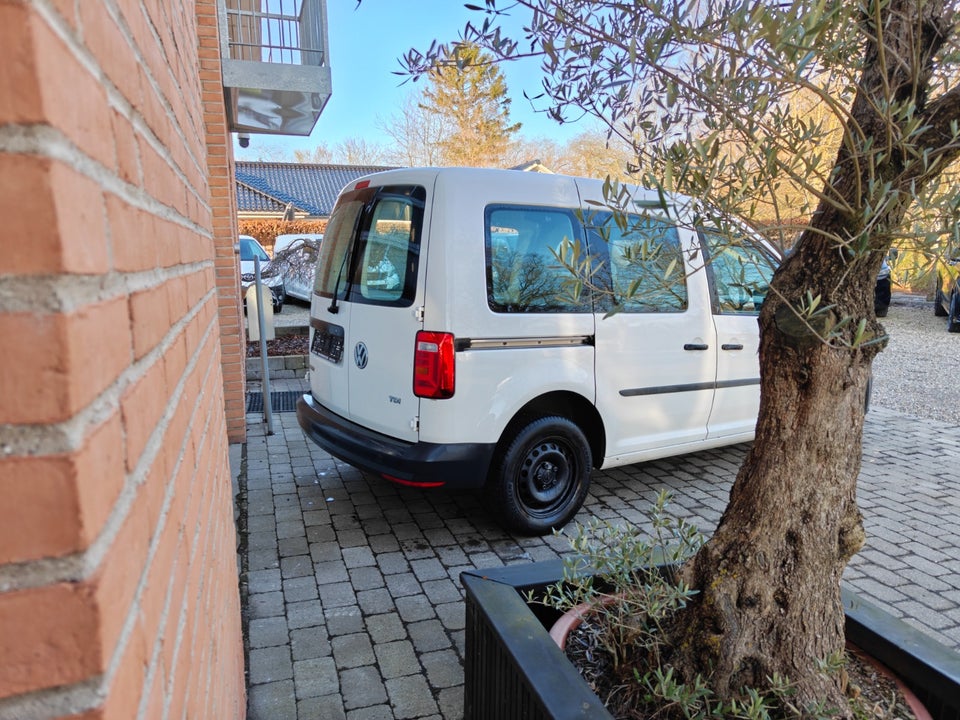 VW Caddy 2,0 TDi 75 BMT Van 4d