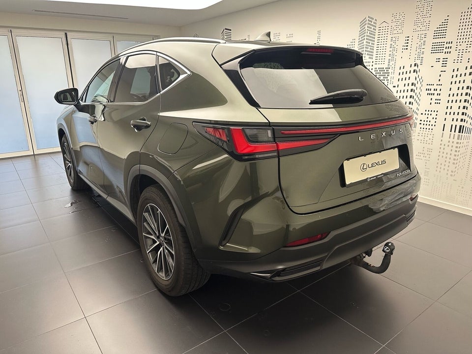 Lexus NX450h+ 2,5 Executive aut. AWD 5d