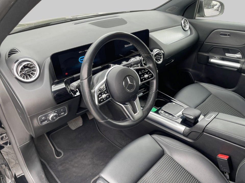 Mercedes EQA250 Sport 5d