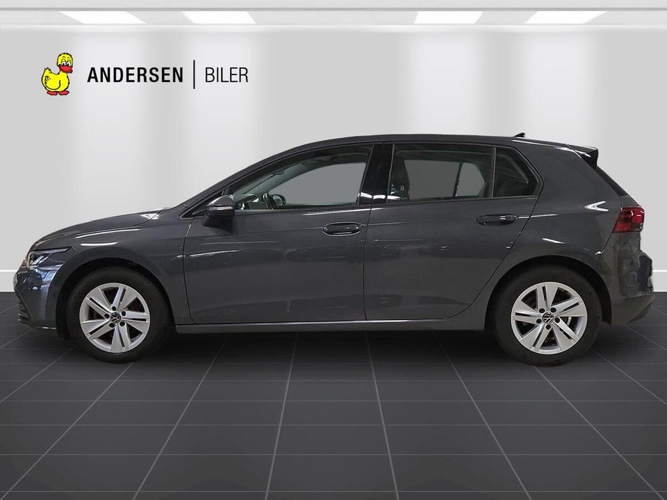VW Golf VIII 1,5 eTSi 130 Life DSG 5d
