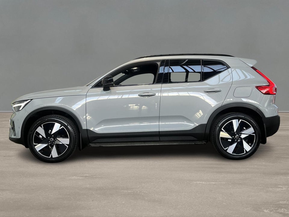 Volvo EX40 Extended Range Plus 5d