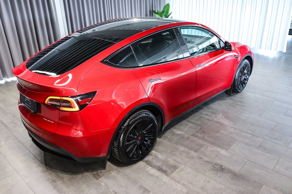 Tesla Model Y Long Range AWD 5d