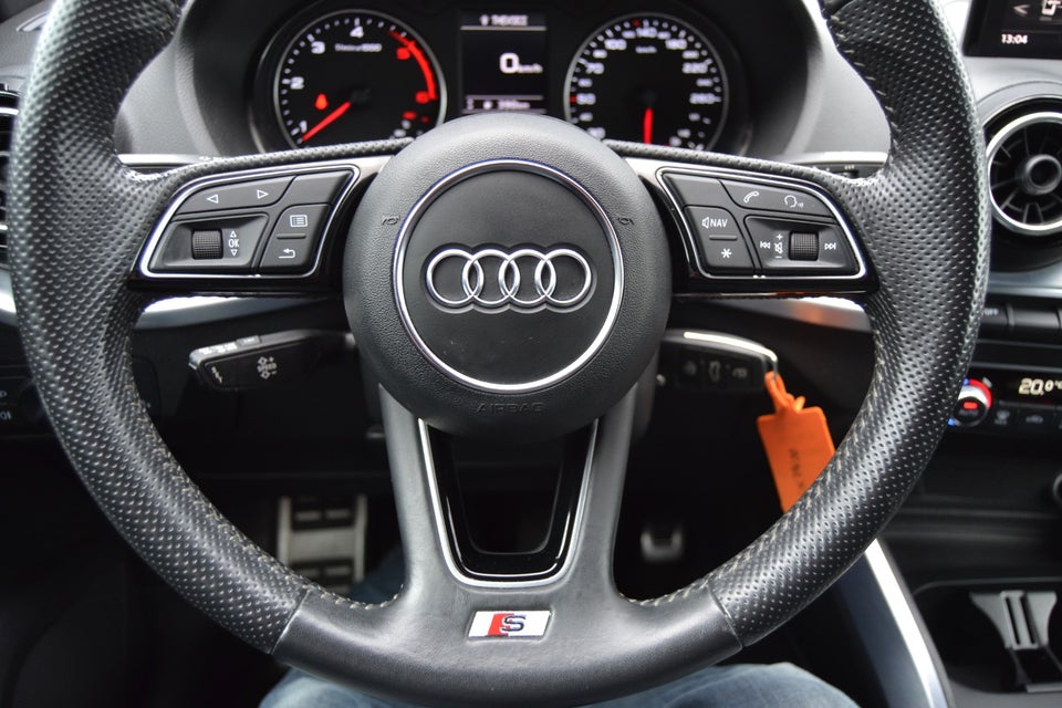 Audi Q2 1,6 TDi 116 S-line Van 5d