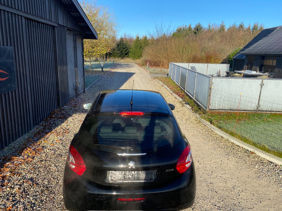 Peugeot 208 1,0 VTi Active 5d