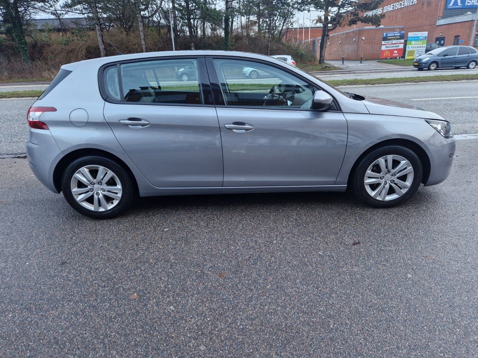 Peugeot 308 1,6 HDi 92 Active 5d