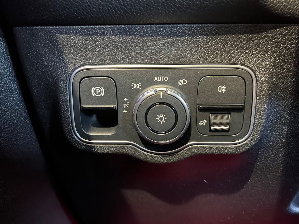 Mercedes EQB250 Progressive 5d